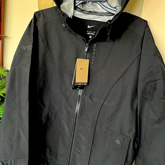 Brand New Nike Black Trail GORE-TEX INFINIUM Running Jacket Loose Fit Packable - Picture 7 of 16